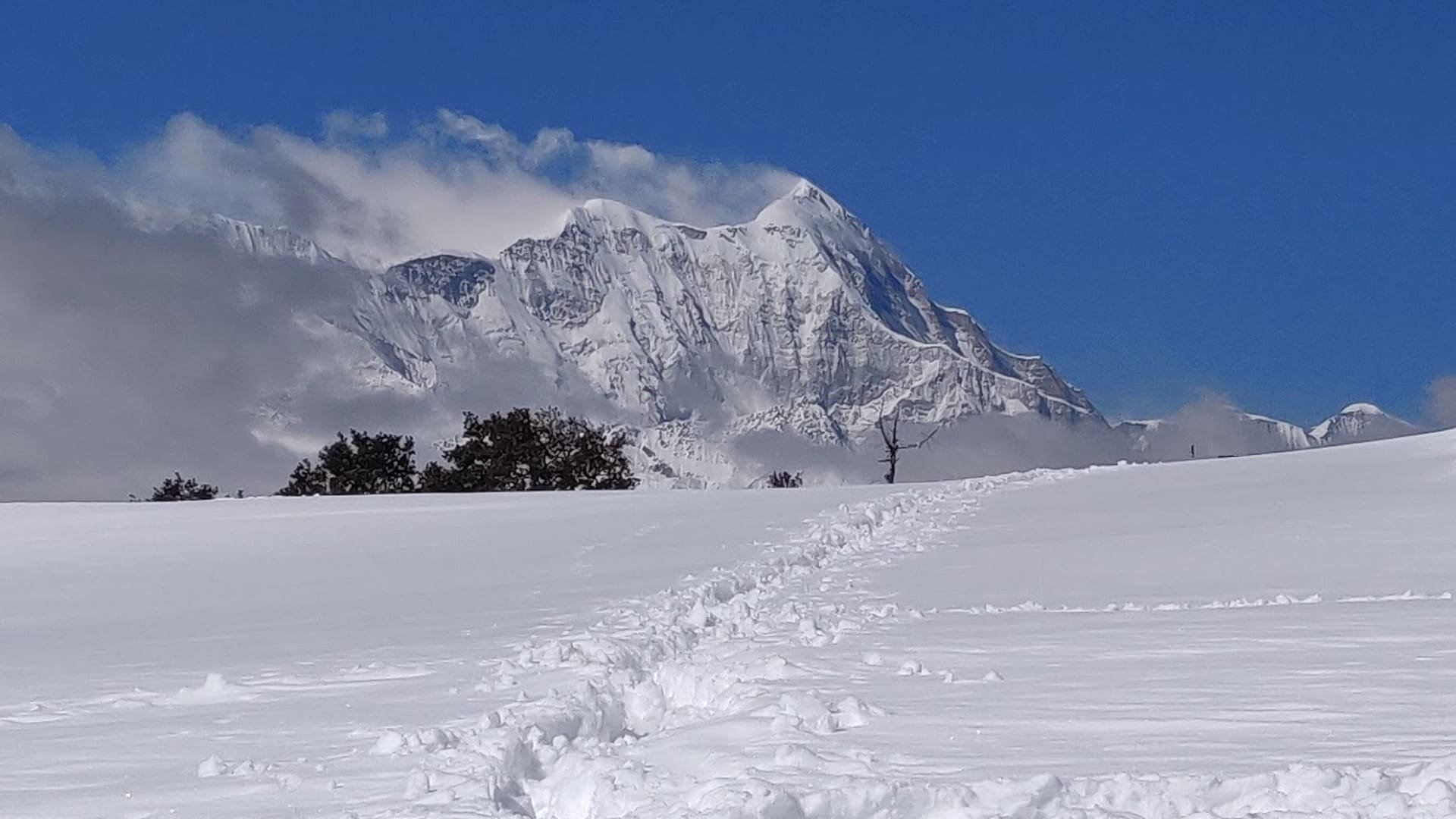 Jhandi Top, near Deoria Tal